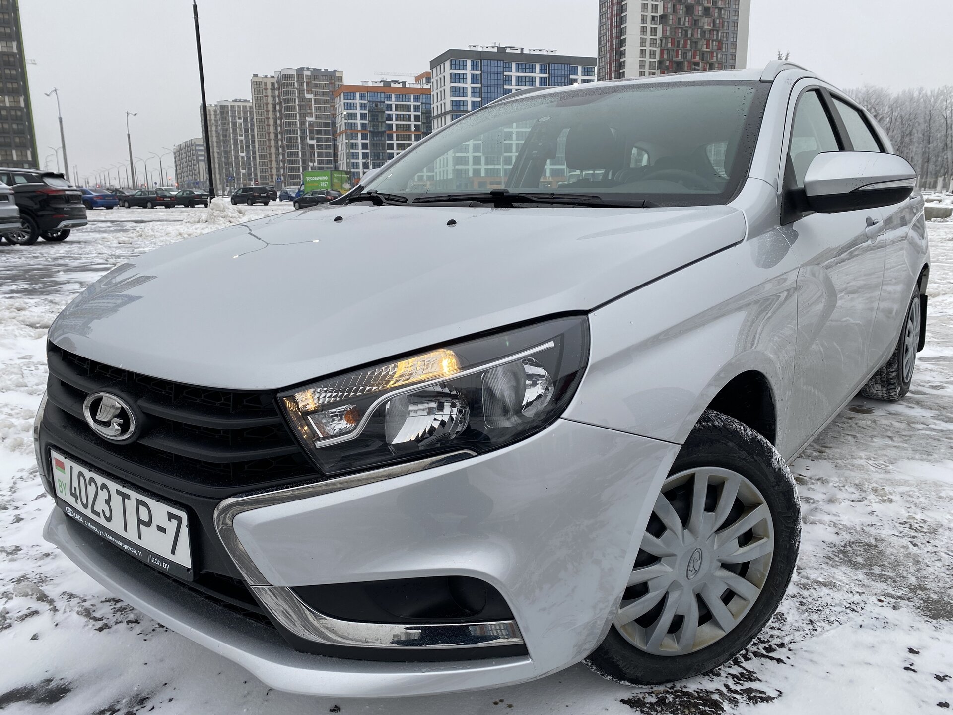 Lada Vesta (2022) I, 25000 тыс. км, универсал, 1600 см3, механическая,  бензин, передний привод, купить в кредит в Минске