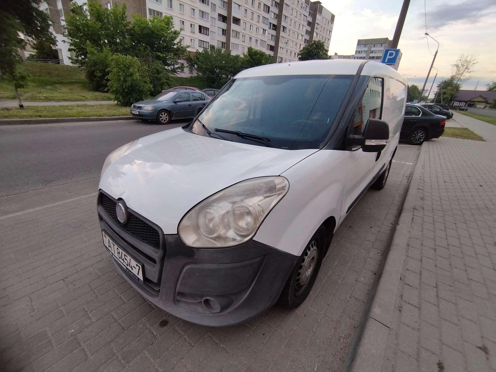 Fiat Doblo (2013) , 200000 тыс. км, минивэн, 1400 см3, механическая,  бензин, передний привод, купить в кредит в Минске